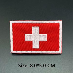 Stofapplicatie Zwitserland | Strijk embleem Zwitserland vlag | Embleem patch | Strijkpatch | Geborduurd embleem patch | Strijkbaar vlag | Zwitserland travel guide | Stof en strijk applicatie | 8 x 5 cm
