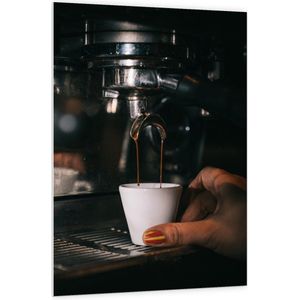 Forex - Espresso Kopje onder Koffiezetapparaat - 100x150cm Foto op Forex