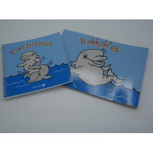 Vriendenboekje met hobbyblok met gekleurd papier.