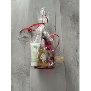 Luxe Wellness Cadeaupakket – Spa Geschenkset voor Vrouwen – Argan Olie, Framboos handzeep, Aloë Vera Handcrème & Geurkaars – Hydraterend & Geurend – Perfect Cadeau voor Verjaardag & Moederdag en andere gelegenheden