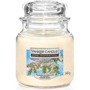 Yankee Candle Medium Jar Geurkaars - Sunlight On Snow