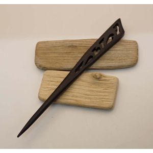 Zwarte sierlijke haarstokje met sierlijke uitgesneden vormen - sier haar stokje - zwarte haarsieraden knot - houten haaropstekers - houten Chinese stokken voor haar - houten Japanse stokken voor haar - knot haarsieraden - knot haarstok - knot haarpin