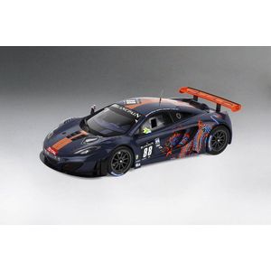 De 1:18 Diecast Modelcar van de McLaren MP4-12C GT3 van de 24H Spa 2012.De fabrikant van het schaalmodel is TrueScale Miniatures.Dit item is alleen online beschikbaar.