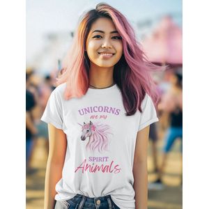Shirt - Unicorns are my spirit animals - Wurban Wear | Grappig shirt | Leuk cadeau | Unisex tshirt | Unicorn | Eenhoorn | Sprookjeswonderland | Regenboog | Dieren | Zoekwoord | Wit