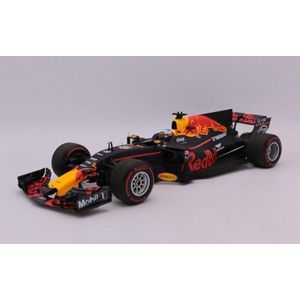 De 1:18 Diecast modelauto van de Red Bull Racing Tag Heuer RB13 #3 van de GP van Australië van 2017.De coureur is Daniel Ricciardo.De fabrikant van het schaalmodel is Minichamps.
