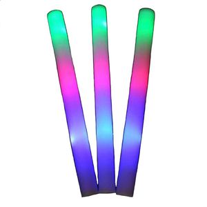 Seventies/disco thema - LED foam stick/lichtstaaf - multi colour - 45 cm - 4x stuks