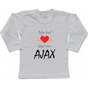 Amsterdam Kinder t-shirt Lange Mouw | ""Mijn hart klopt voor AJAX | Verjaardagkado | verjaardag kado | grappig | jarig | Amsterdam | AJAX | cadeau | Cadeau | Wit/zwart/rood/zwart | Maat 86