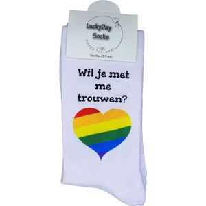Wil je met me trouwen - Verjaardags cadeau - vrolijke sokken - aanzoek sokken - Love sokken - regenboog sokken - Hou van je - Witte sokken - valentijns cadeau - sokken met tekst - Bruiloft - grappige sokken - Socks waar je Happy van wordt - Maat 37-4