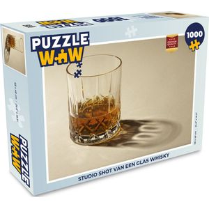 Puzzel Studio shot van een glas whisky - Legpuzzel - Puzzel 1000 stukjes volwassenen