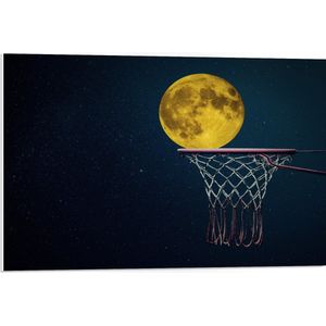 PVC Schuimplaat - Maan met Gele Gloed in Basketbal Net - 75x50 cm Foto op PVC Schuimplaat (Met Ophangsysteem)