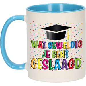 Bellatio Decorations Geslaagd cadeau mok - blauw - Geweldig Geslaagd - Ca. 300 ml