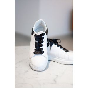 Schoenveters plat satijn luxe - zwart breed - 120cm met zilveren stiften veters voor wandelschoenen, werkschoenen en meer