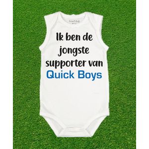 Rompertje jongste supporter van Quick Boys