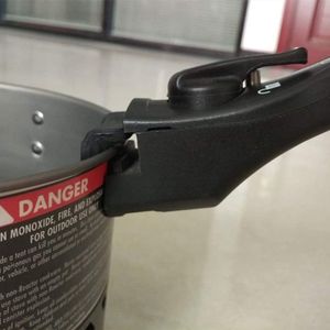 Afneembare Steelpanhandgreep Anti-verbrandingshandgreep Universele Panhandgreep- Hout en Siliconen - Ergonomisch Ontwerp - Geschikt voor Diverse Kachels .