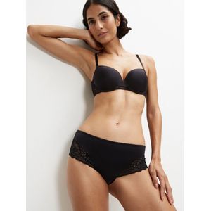 Triumph - Amourette Spotlight - Hipster