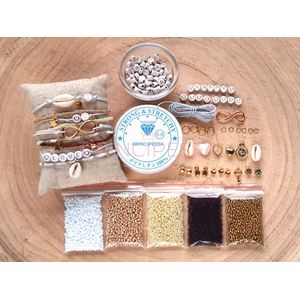 Zelf sieraden maken kralen pakket - Armbandjes - 2mm kraal met letterkralen, connector en gekleurd elastiek - Goud, mat oker, bruin, ivoor - Kinderen en volwassenen - DIY