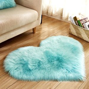 Qelus Blauw Modern Hartvormig Vloerkleed met Lange Pluizen - Wasbaar - Hoogpolig Vloerkleed - Zacht fluffy Decoratie - Voor Stoel, Bank of Bed - 30x40 cm