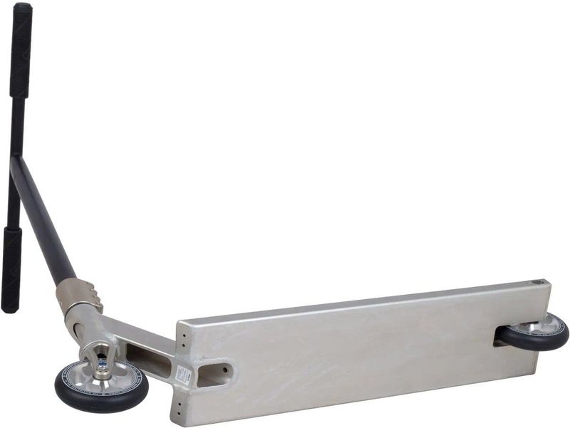 Striker - Gravis - Freestyle Scooter