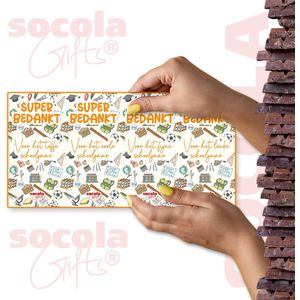 SoCoLa Fairtrade Chocolade tabletten Afscheid Schooljaar – Juf en of Meester – Bedankt – Giftbox – Persoonlijk Cadeau – Chocoladekado – Chocolade geschenk - Voor Hem en Haar - (4x Melk Chocolade Repen) 400 Gram
