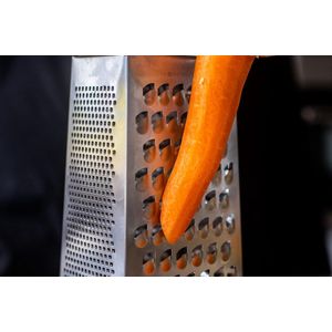Bokrasp met ets, roestvrijstalen rasp met handvat en 4 snijvlakken voor grove, middelgrote, schuren- en ruitmessen, 10,5 x 8 x 24 cm, 1 stuk