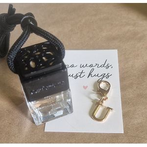 Autoparfum LUXOR by LETTER - U - Pockethug - 8 ml - Auto parfum | Car perfume | Autogeur | Autogeurtje | Parfum auto | Auto luchtje | Autoparfum houder | Autogeurtje | Autogeur | Car Perfume | Luchtverfrisser | Moederdag | Vaderdag | Vaderdag cadeau