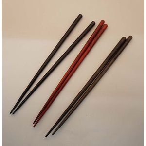 6 Haarstokken in 3 kleuren zwart, rood en donker bruin - meerder haarstokken - uni haarstokken - eenvoudige haarstokken - simpele haarstokken - simpele houten haarstokken - houten haarpinnen voor haar op te steken - houten haarpin voor knot te maken