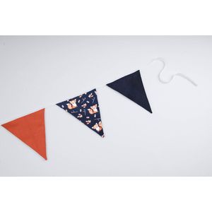 Vlaggenlijn van stof | Midnight Fox - 2 meter / 5 vlaggetjes - Donker Blauwe, (roest) oranje en vosjes driehoek vlaggetjes - Verjaardag slinger / Babykamer decoratie - Stoffen slingers handgemaakt & duurzaam