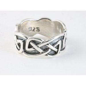 Zware zilveren ring met Keltische knoop - maat 21