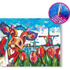 Koe in tulpenlandschap | Diamond painting | 30x40cm | Vierkante steentjes | Los canvas | Vrolijk Schilderij | Corrie Leushuis