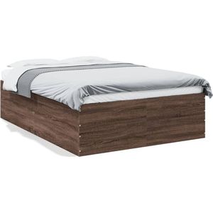 vidaXL - Bedframe - bewerkt - hout - bruin - eikenkleur - 140x200 - cm