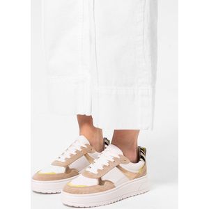 Sacha - Dames - Witte leren sneakers met beige details - Maat 42