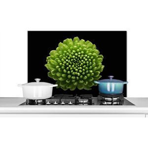 Spatscherm keuken 90x60 cm - Kookplaat achterwand Een groene chrysanthemum bloem op zwarte achtergrond - Muurbeschermer - Spatwand fornuis - Hoogwaardig aluminium