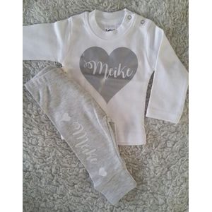 Shirtje Hart met naam | Lange of korte mouw | wit zilver | maat 56-110