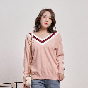 Manlee - m. l. Fijngebreide trui met V-hals. Kleur: Roze. Maat: L