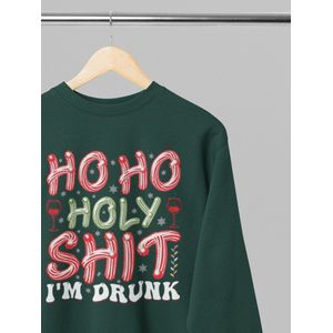 Foute kersttrui - Ho ho holy shit - Wurban Wear | 18+ | Grappige sweater | Leuk cadeau | Unisex sweater | Oversized sweater | Kersttrui heren | Foute kerstkleding | Kerst sweater | Kerst diner | Kersttrui dames | Foute kersttruiendag 2025 | Groen