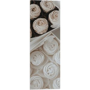 Vlag - Cupcakes in Doosjes met Witte Botercrème - 20x60 cm Foto op Polyester Vlag