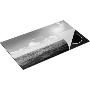 Chefcare Inductie Beschermer Water Midden op Zee met Zonneschijn - Zwart Wit - 90x55 cm - Afdekplaat Inductie - Kookplaat Beschermer - Inductie Mat