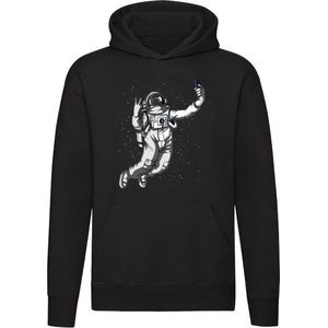 Astronaut maakt selfie | ruimte | space | ruimtevaarder | ruimteschip | media | Unisex | Trui | Hoodie | Sweater | Capuchon | Zwart