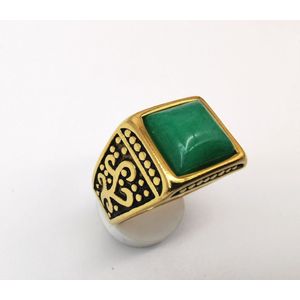 RVS Edelsteen groen Jade goudkleurig Ring. Maat 20. Vierkant ringen met zwarte/goud patronen aan de zijkant. Beschermsteen. geweldige ring zelf te dragen of iemand cadeau te geven.