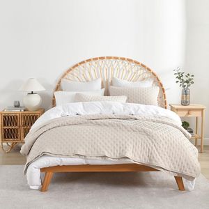 Goodivery ® Sprei, 220 x 240 cm, bedsprei, bankovertrek, lichte sprei met 2 kussenslopen, gewatteerd dekbed voor tweepersoonsbed, wit, puntvormig, 250 x 270 cm