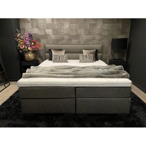 Boxspring 180x200 Kiev - incl. Meegestofferde 7-zones Pocketvering matrassen - Hotel topper XL 10cm dik - Extra stevig