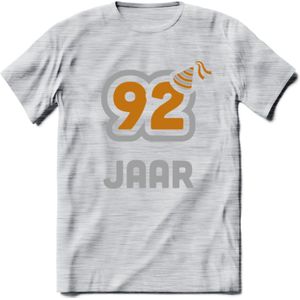 92 Jaar Feest T-Shirt | Goud - Zilver | Grappig Verjaardag Cadeau Shirt | Dames - Heren - Unisex | Tshirt Kleding Kado | - Licht Grijs - Gemaleerd - XXL