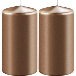 2x Metallic koperen cilinderkaarsen/stompkaarsen 6 x 8 cm 27 branduren - Geurloze kaarsen metallic koper - Woondecoraties