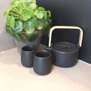 Orange85 Theepot - Zwart - Warmtehoudend - 50cl - met 2 Kopjes - Aardewerk - Bamboe