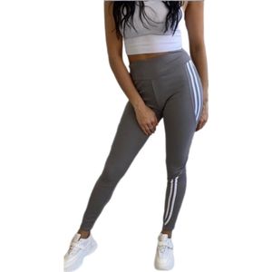 Sportlegging - Dames - Highwaist - Maat S-M 36-38 - Yoga legging - Grijs - doorzichtig stukje benen.