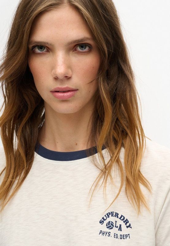 Superdry - Athletic Essentials Beach Graphic Fitted Ringer T-shirt - Beige - Korte Mouwen
