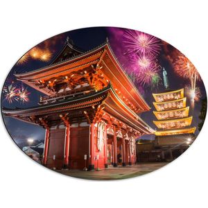 Dibond Ovaal - Japanse Tempel omringd door Verschillende Kleuren Vuurwerkpijlen - 68x51 cm Foto op Ovaal (Met Ophangsysteem)