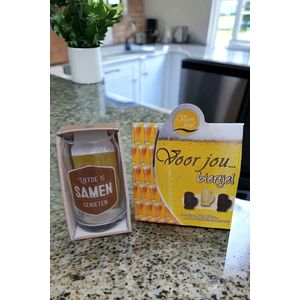 Bier-Bierglas-Chocolade-Liefde is-Samen genieten-Liefde-Houden van-Jubileum-Verloving-Bruiloft-Vrijgezellenavond-Belgische Chocolade-Wit-Melk-Puur-Pure-Kerstcadeau-Kerst-Sinterklaas-Verjaardag-Housewarming