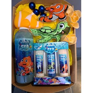 geschenk set voor kinderen - nemo - bad confetti - bad caviaar - badschuim - badparels - zeeproosjes
