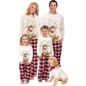 Kerstpyjama set kinderen - Dames - Vrouwen - Volwassenen - Rendier familie Christmas perfect cadeau